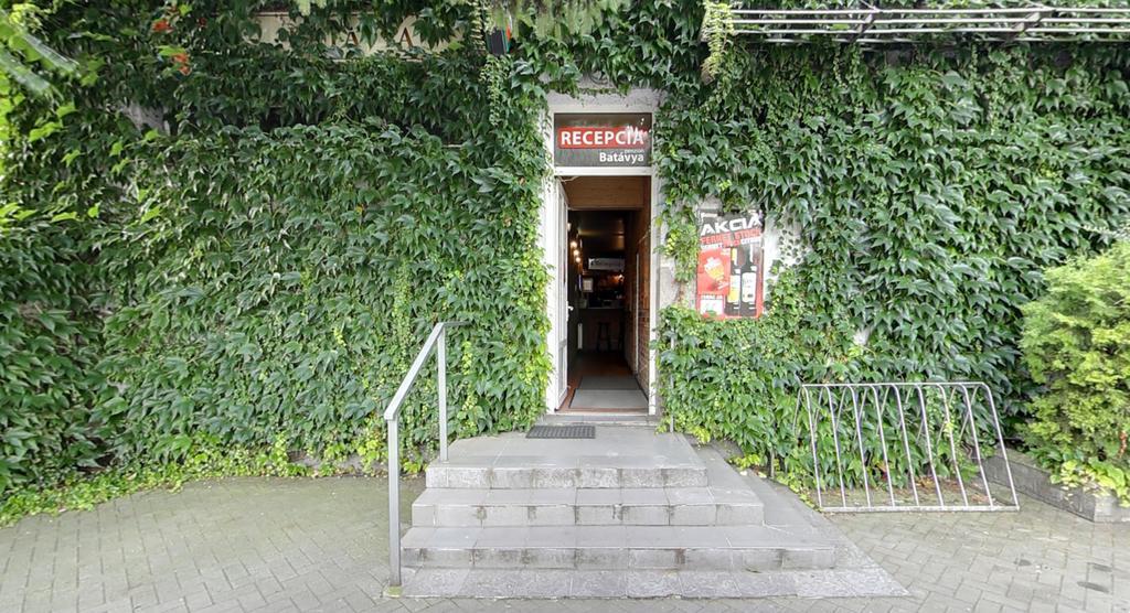 Batavya Penzion Topolcany Exterior foto