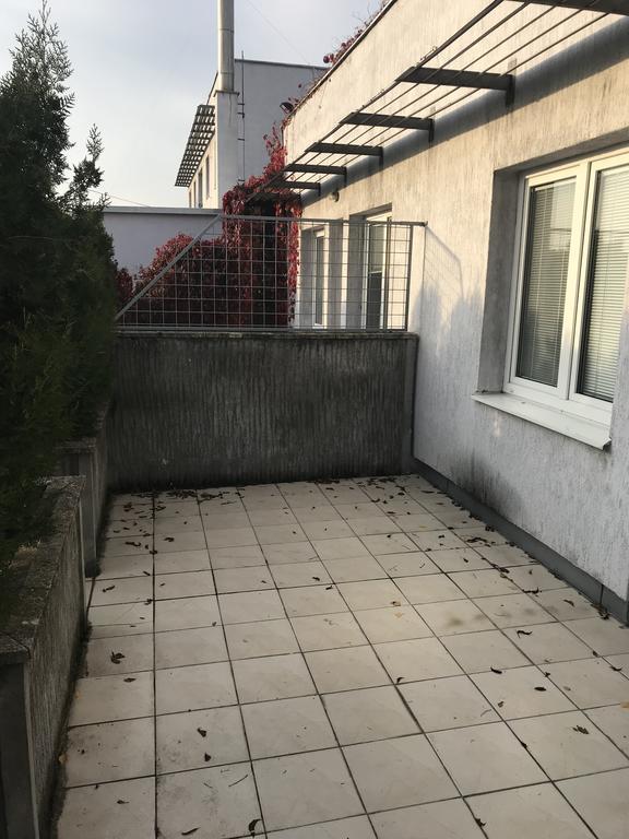 Batavya Penzion Topolcany Exterior foto