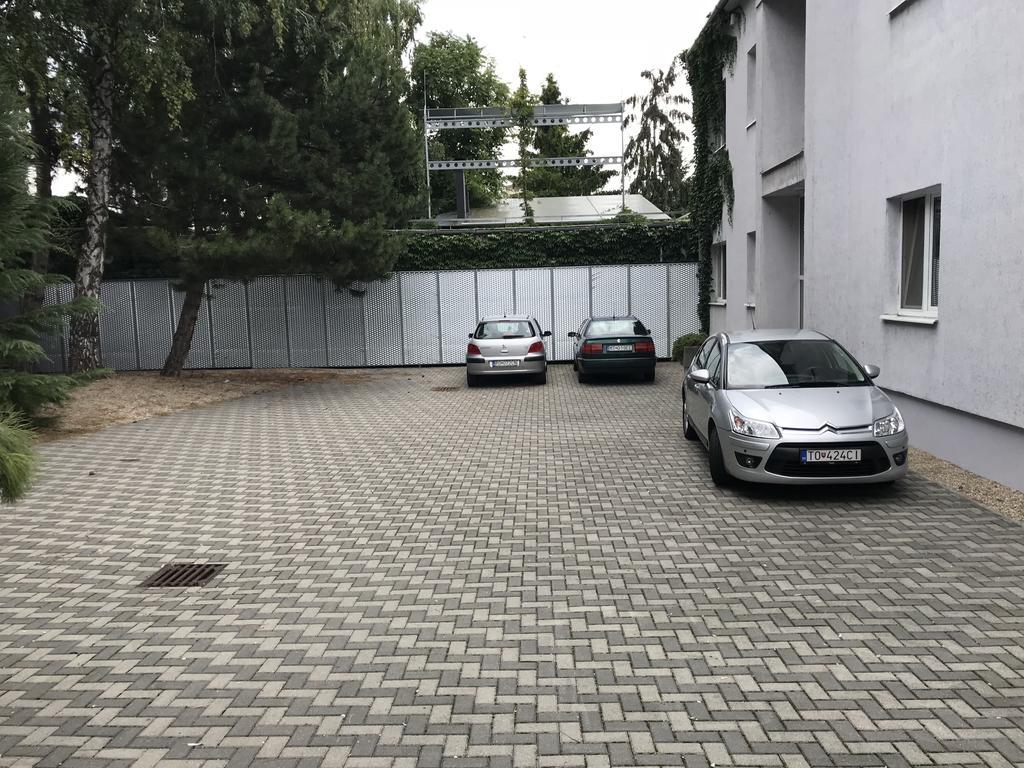 Batavya Penzion Topolcany Exterior foto