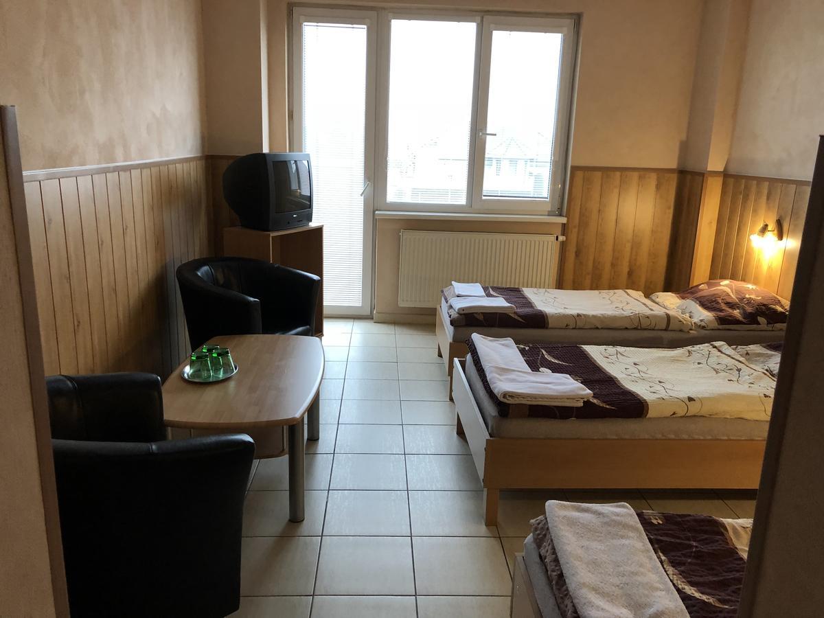 Batavya Penzion Topolcany Exterior foto